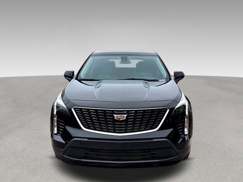 Used 2019 Cadillac XT4 Luxury w/ Trailering Package image 2