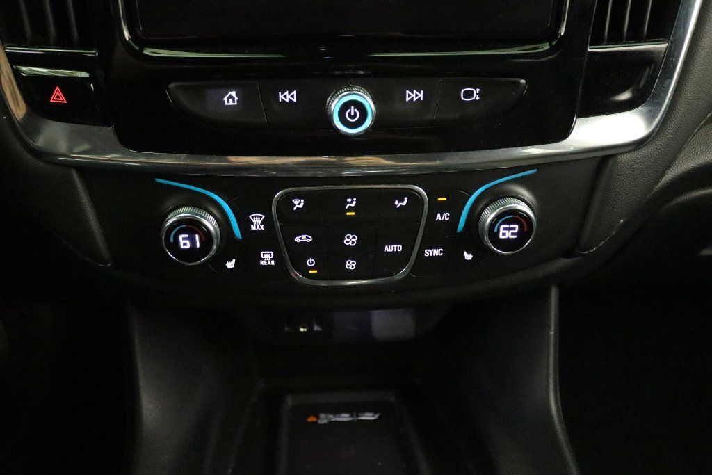 Used 2023 Chevrolet Traverse LT AWD/4WD image 24