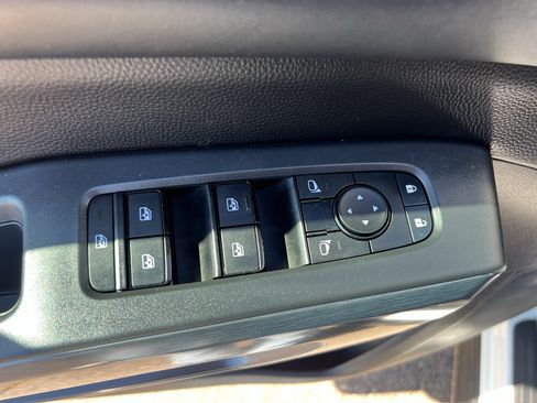Used 2025 Nissan Pathfinder Rock Creek AWD/4WD image 22