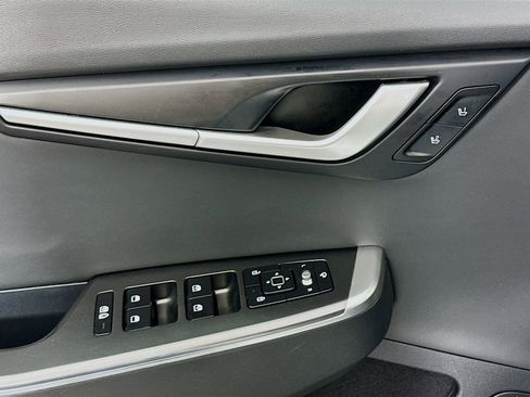 Used 2023 Kia EV6 Wind image 18