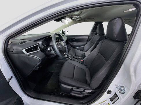 Used 2025 Toyota Corolla LE FWD image 13