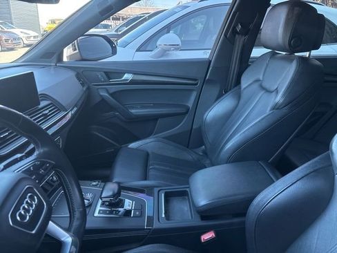 Used 2018 Audi SQ5 Prestige w/ Prestige Package image 4