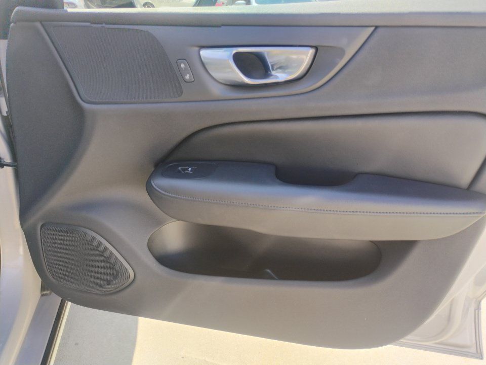 Used 2024 Volvo S60 B5 Plus FWD image 31