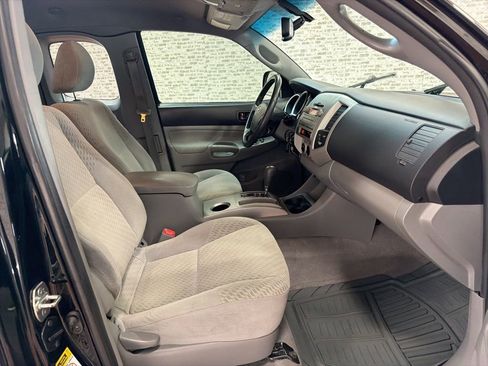 Used 2011 Toyota Tacoma PreRunner w/ SR5 Pkg #2 image 11