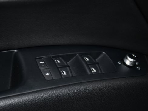 Used 2011 Audi Q7 TDI Premium AWD/4WD image 12
