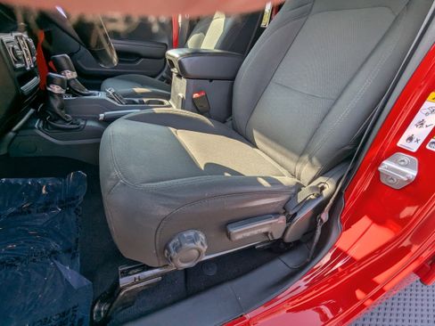 Used 2020 Jeep Gladiator Sport w/ Quick Order Package 24S image 16