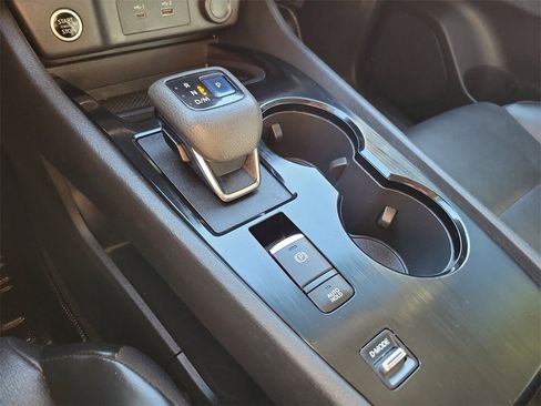 Certified 2022 Nissan Rogue SV w/ SV Premium Package image 32