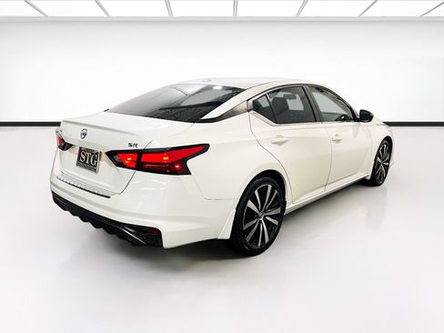 Used 2021 Nissan Altima 2.5 SR w/ SR Premium Package FWD image 4
