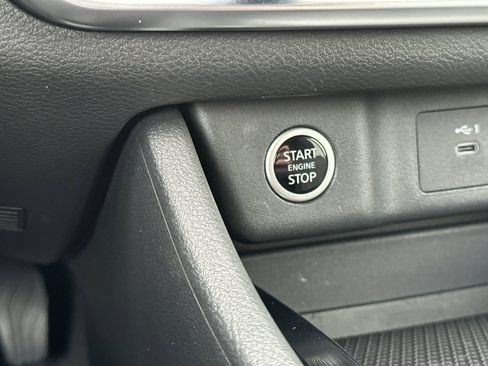 Used 2023 Nissan Rogue SV image 21