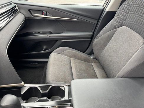 Used 2025 Toyota Camry LE image 13