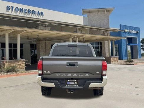 Used 2021 Toyota Tacoma SR5 image 6