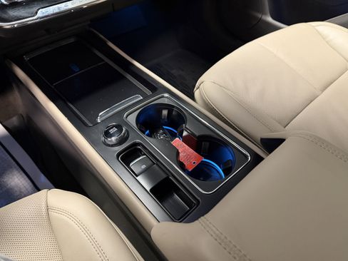 Used 2023 Lincoln Corsair Reserve w/ Equipment Group 201A image 11