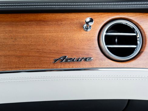 Used 2023 Bentley Continental GT Azure image 39