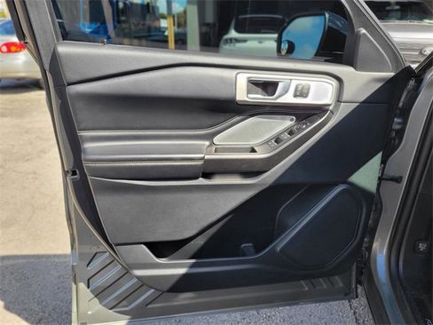 Certified 2020 Ford Explorer ST w/ ST Street Pack image 15