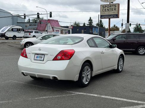 Used 2011 Nissan Altima 2.5 S w/ Convenience Pkg FWD image 5