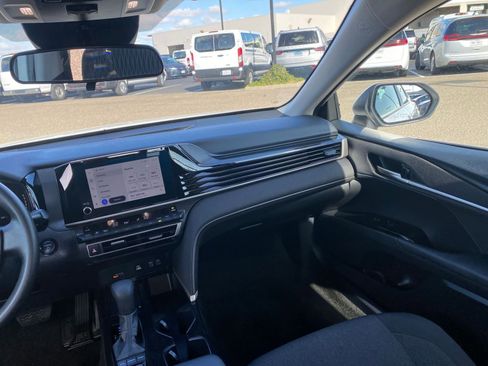 Used 2025 Toyota Camry LE image 35