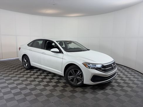 Used 2023 Volkswagen Jetta SE FWD image 1