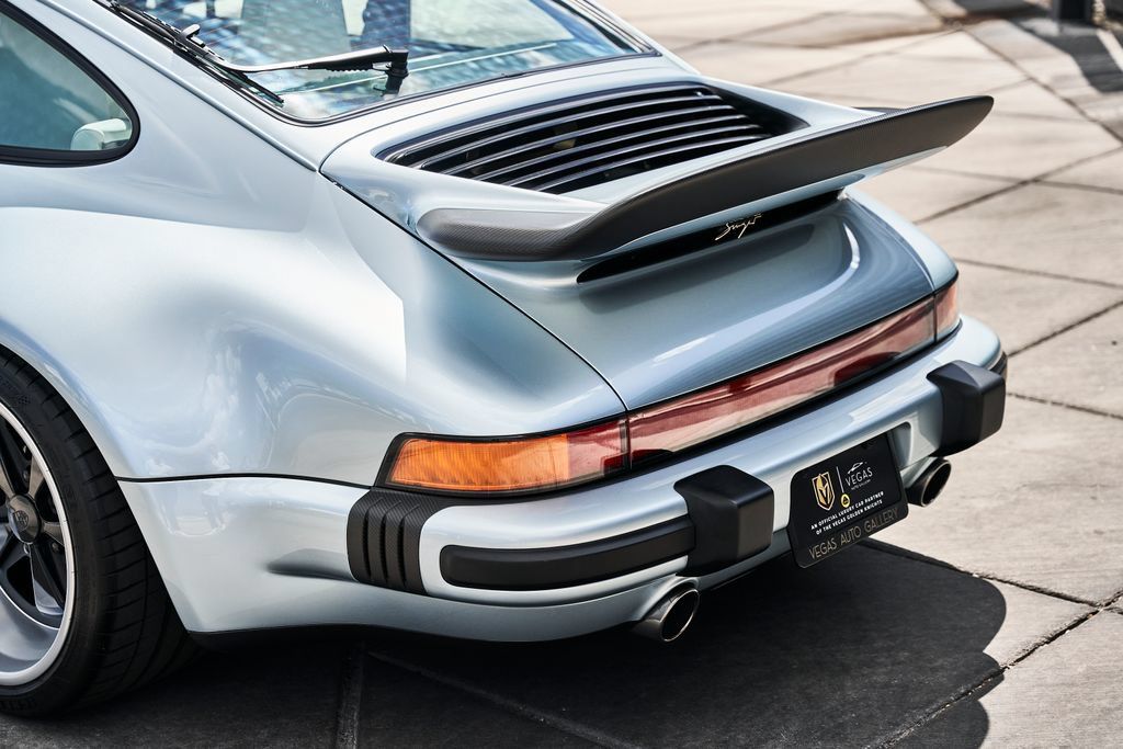 Used 1990 Porsche 911 Carrera image 11
