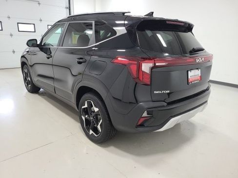 Used 2024 Kia Seltos EX AWD/4WD image 5