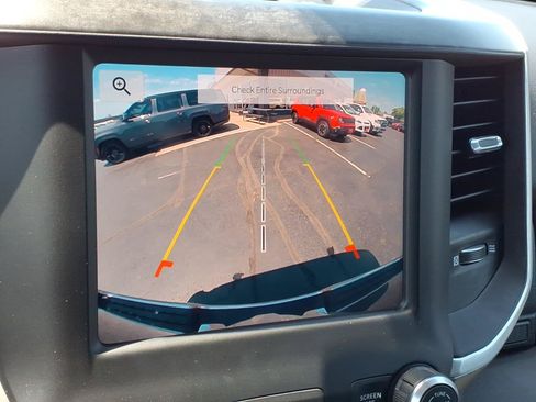 Used 2022 RAM 1500 Big Horn AWD/4WD image 16