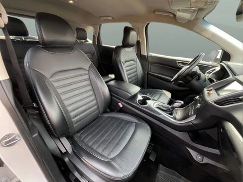 Used 2018 Ford Edge SEL w/ Equipment Group 201A FWD image 12