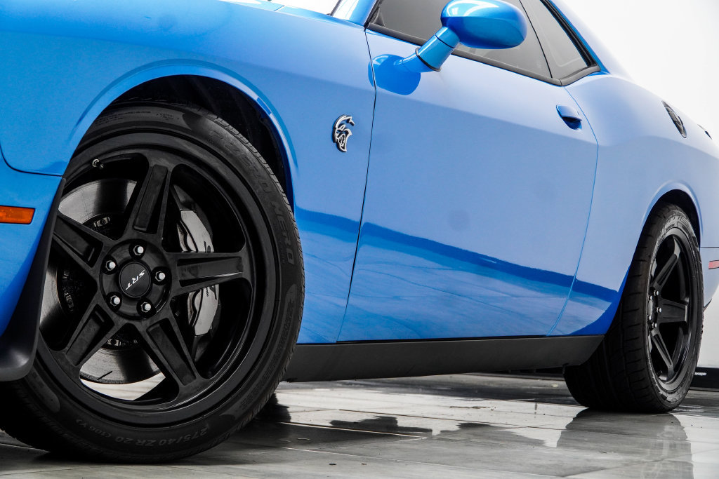 Used 2023 Dodge Challenger SRT Hellcat RWD image 4