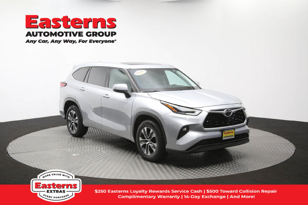 Used 2021 Toyota Highlander XLE FWD image 55