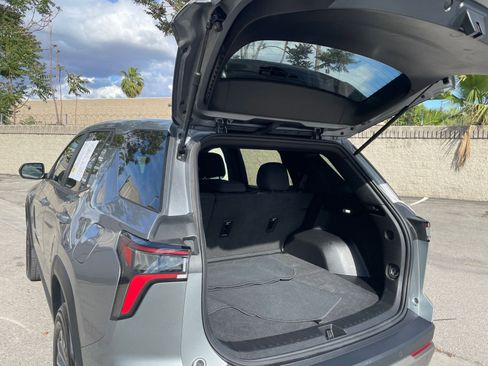 Used 2025 Chevrolet Equinox LT image 31