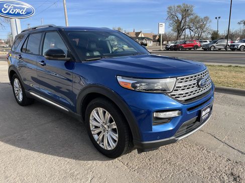 Used 2020 Ford Explorer Limited w/ Class III Trailer Tow Package image 4