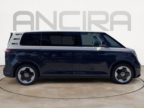 New 2025 Volkswagen ID. Buzz Pro S Plus AWD/4WD image 9