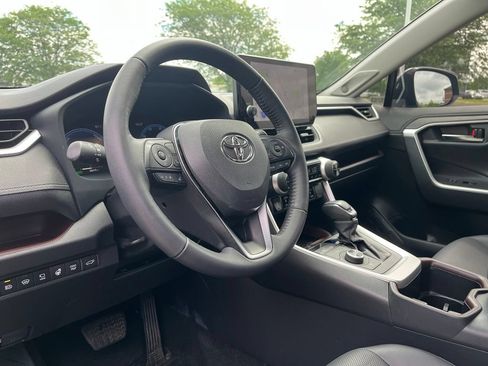 Used 2025 Toyota RAV4 Limited w/ Advanced Technology Package AWD/4WD image 16
