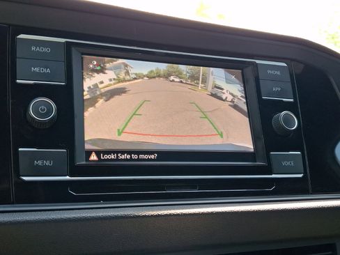 Certified 2022 Volkswagen Jetta Sport FWD image 18