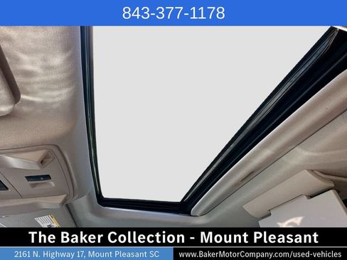 Used 2020 Cadillac Escalade Premium Luxury AWD/4WD image 23