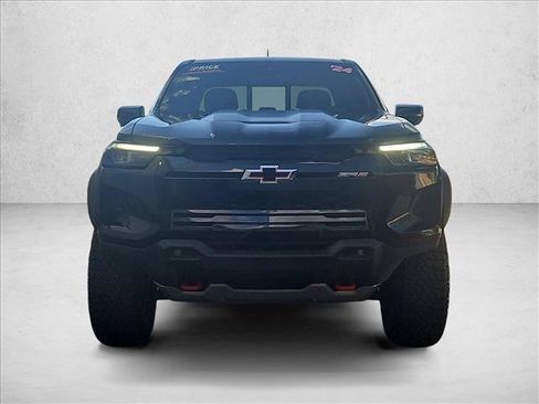 Used 2024 Chevrolet Colorado ZR2 w/ ZR2 Convenience Package III AWD/4WD image 2