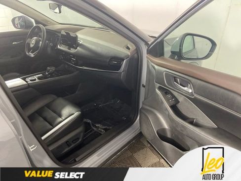Used 2022 Nissan Rogue SL w/ SL Premium Package AWD/4WD image 17