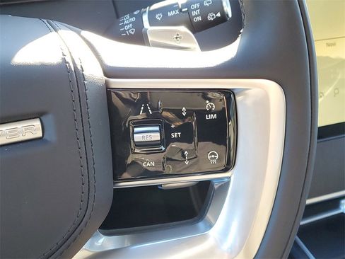 New 2026 Land Rover Range Rover SE image 16