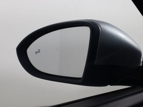 Used 2025 Volkswagen Jetta SE image 40