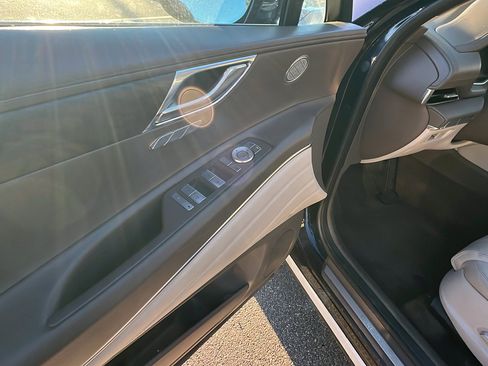 Used 2024 Genesis GV80 2.5T image 15