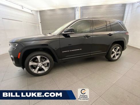 Certified 2024 Jeep Grand Cherokee Limited AWD/4WD image 1