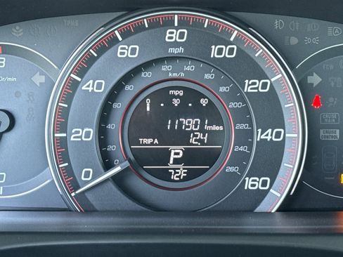 Used 2015 Honda Accord Sport image 25