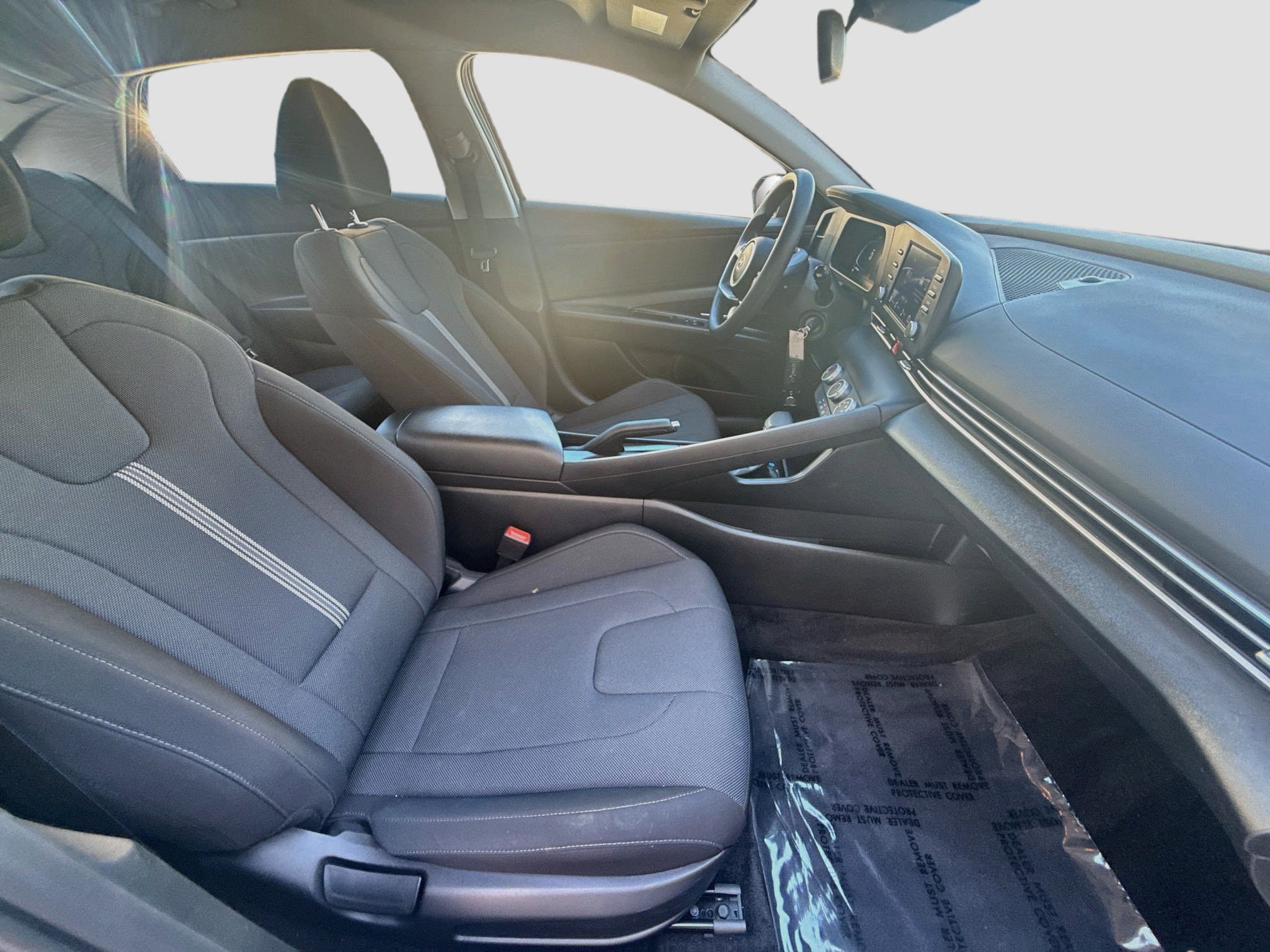 Used 2025 Hyundai Elantra SE FWD image 28
