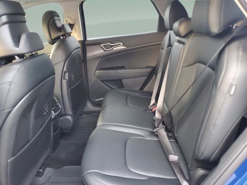 Certified 2025 Kia Sportage EX w/ Premium Package FWD image 7