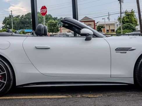 Used 2022 Mercedes-Benz SL 55 AMG 4MATIC image 30