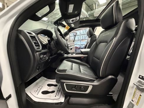 Used 2025 RAM 1500 Laramie w/ Night Edition image 66