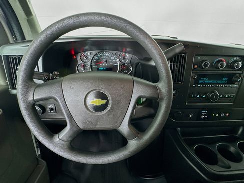 Used 2021 Chevrolet Express 2500 RWD image 11