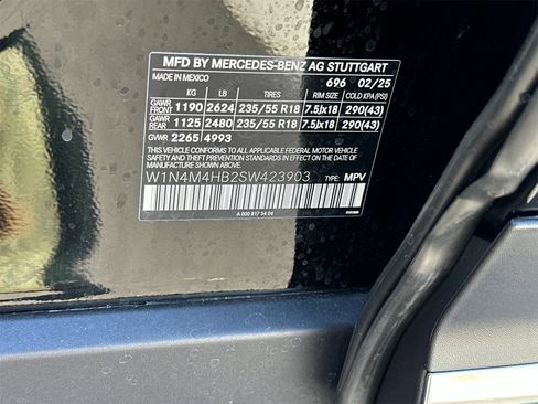 New 2025 Mercedes-Benz GLB 250 4MATIC image 32