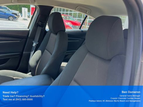 Used 2022 MAZDA MAZDA3 s FWD image 9