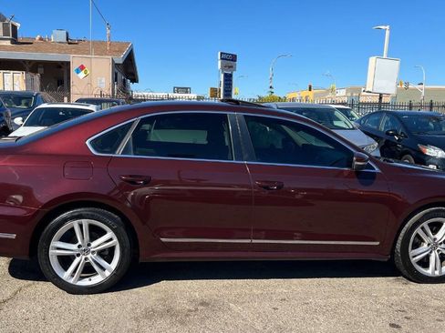 Used 2014 Volkswagen Passat TDI SEL Premium image 7