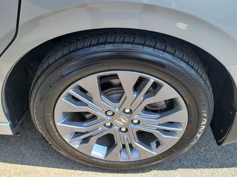 Certified 2025 Honda Odyssey Touring image 7