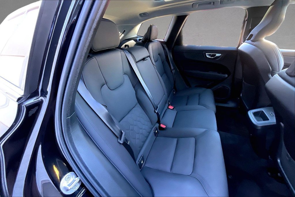 Used 2026 Volvo XC60 B5 Plus w/ Protection Package Premier AWD/4WD image 25